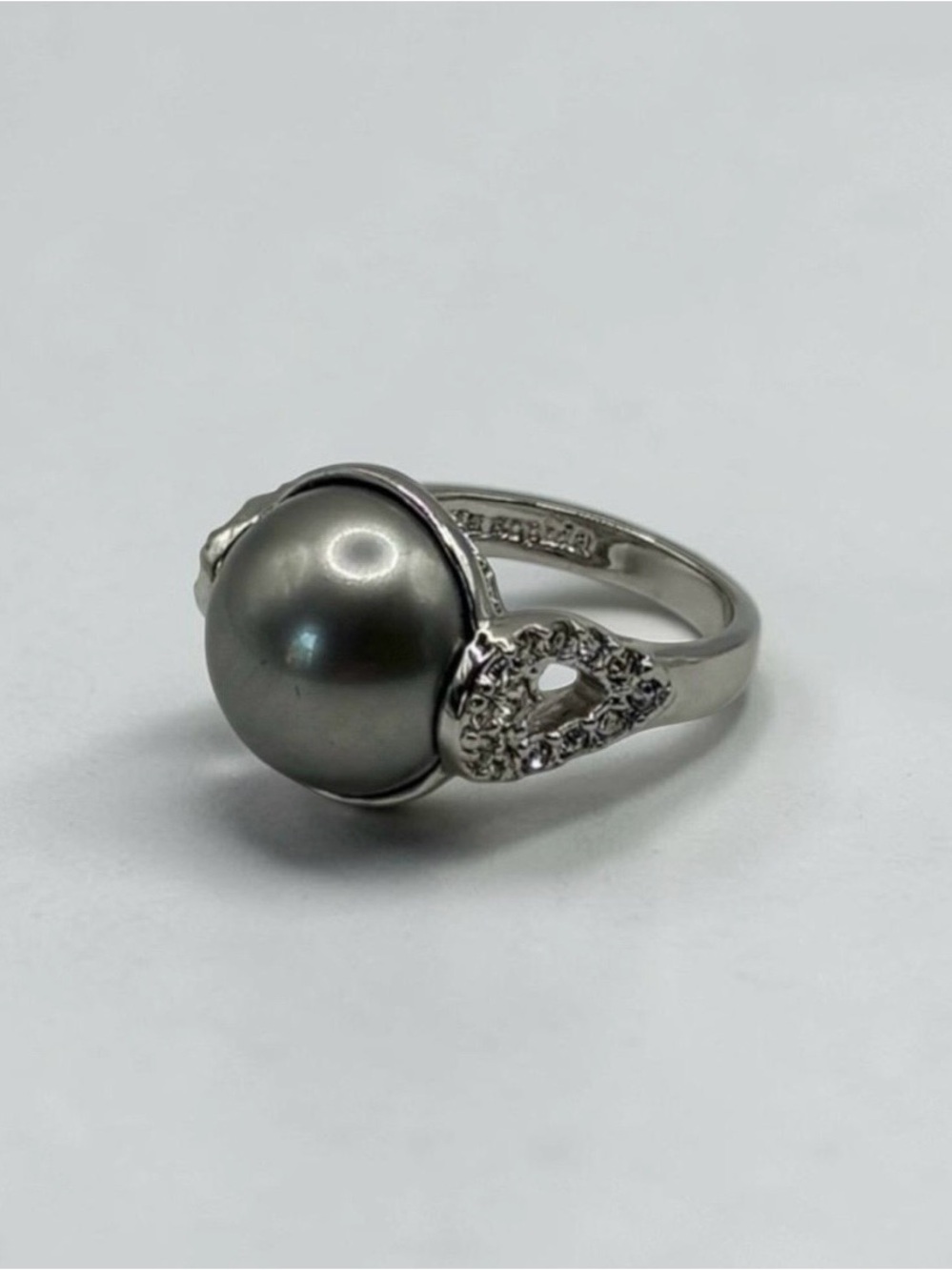 Lia Sophia Silver-Tone Gray Faux Pearl Statement Ring Size 6